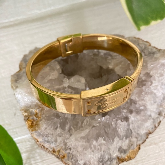 Michael Kors Gold plated Bracelet EUC - Picture 2 of 5